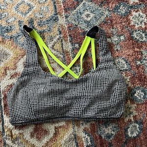 Lululemon free to be wild bra